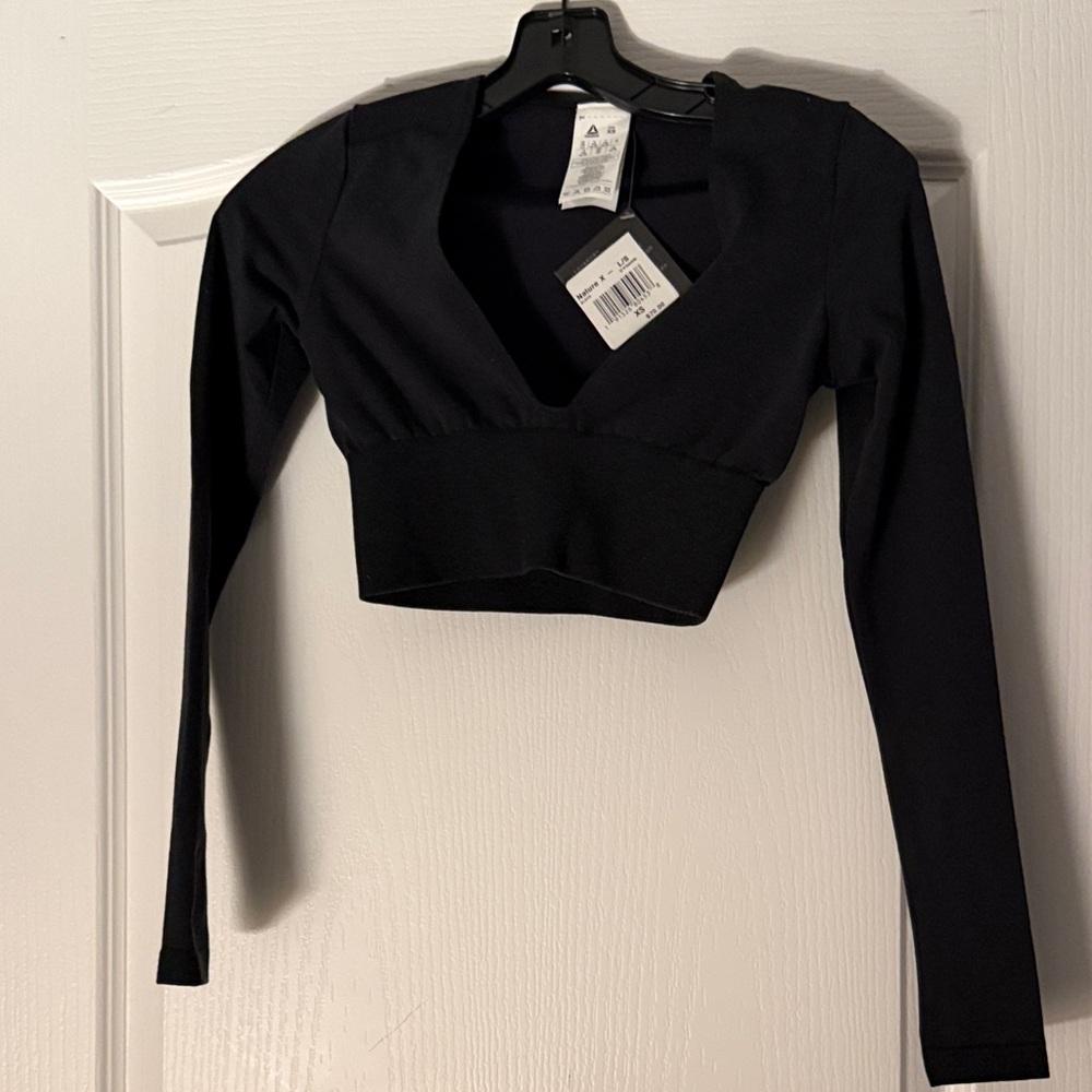 Reebok Black V-Neck Long Sleeve Crop Top